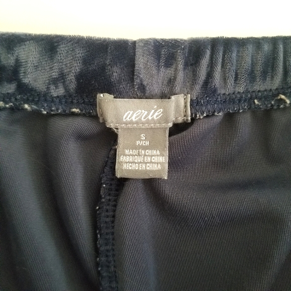 Aerie Navy Blue Crushed Velvet Sleep Shorts, Size Small - Picture 3 of 5